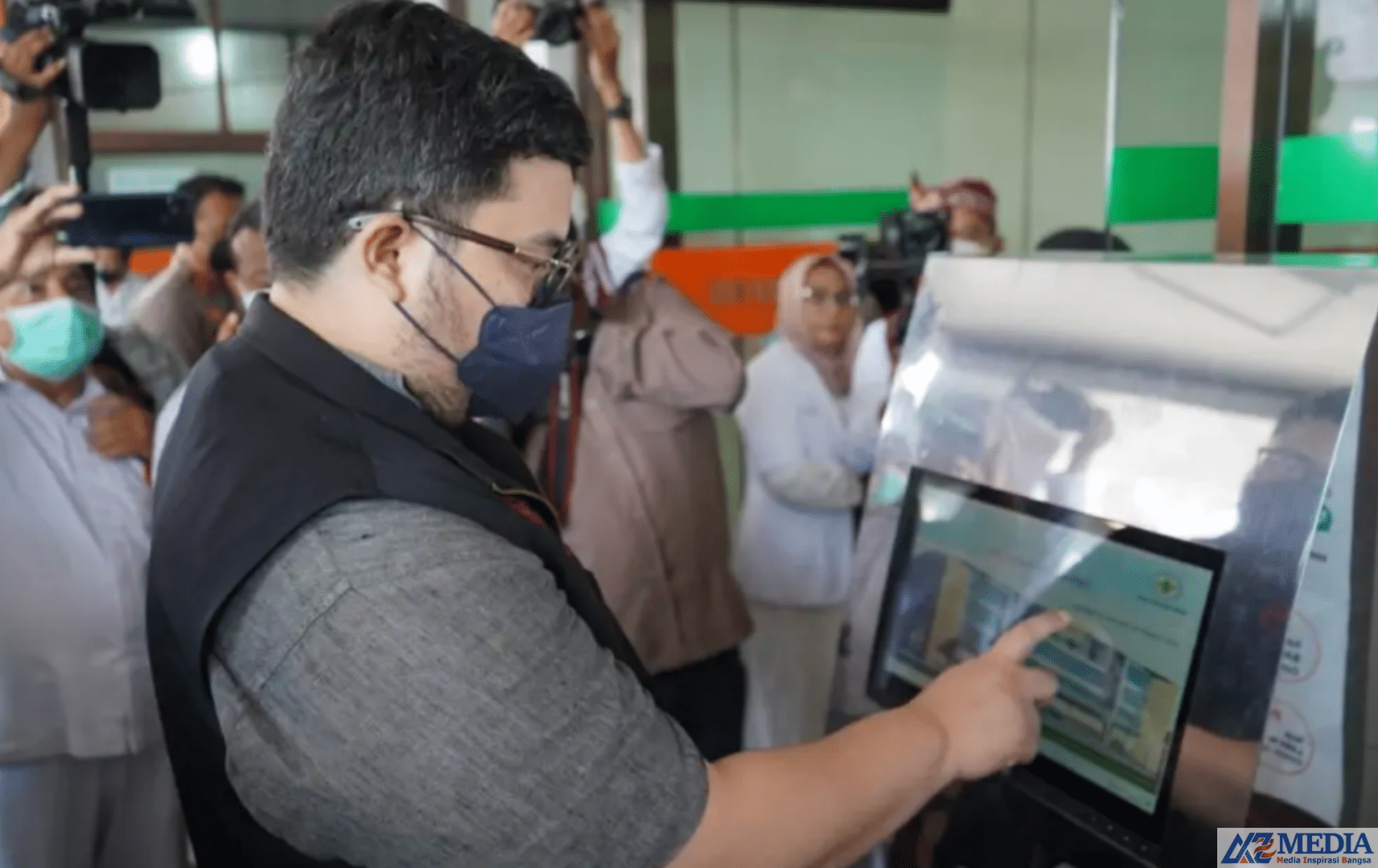 sketch 1684537197059 Bupati Kediri Hanindhito Himawan Pramana meluncurkan sistem informasi manajemen rumah sakit (SIMRS)