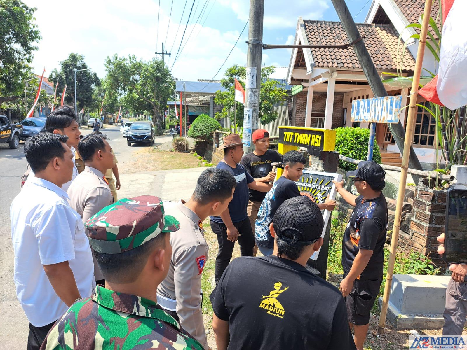 IMG 20230822 WA0040 Warga Perguruan Silat di Balerejo Sukarela Bongkar Tugunya, Kapolres Madiun Sampaikan Apresiasi