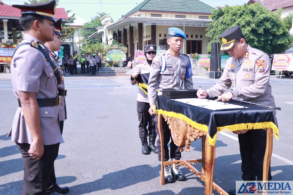 IMG 20231004 WA0070 Kapolres Kediri AKBP Agung Setyo Nugroho S.I.K memimpin upacara serah terima jabatan Kasat Reskrim, 5 Kapolsek serta pengukuhan Kasi Propam dan T.I.K.