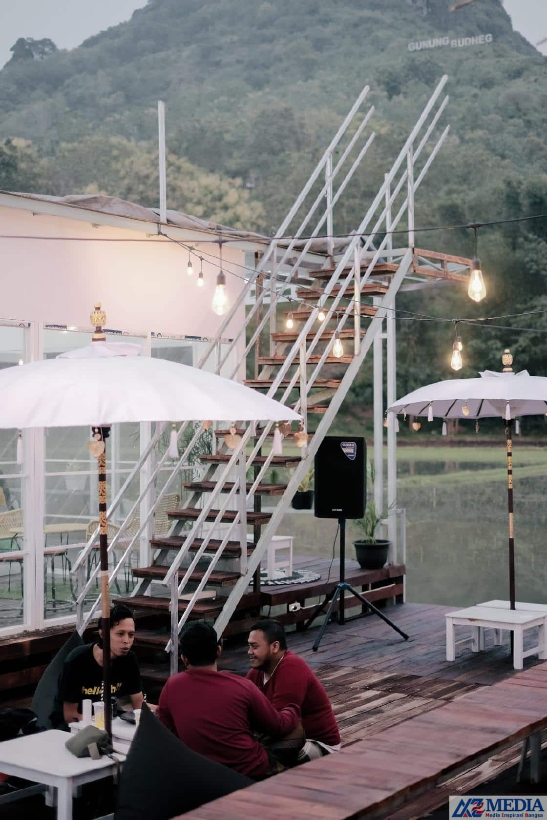 106 512282700 5 Rekomendasi Warung Nuansa Alam di Tulungagung