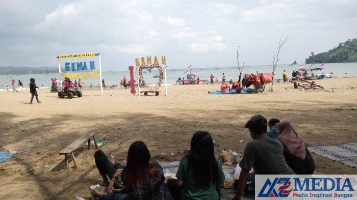Suasana Pantai Gemah Tulungagung saat tahun baru 2023 Curhatan Warganet Tentang Pantai Gemah Di Google Map : Apakah Worth it ?