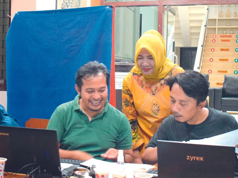 dispendukcapil 3611979248 PNS RELA IKD Mudahkan Perekaman e-KTP Cepat, Mudah, dan Gratis!