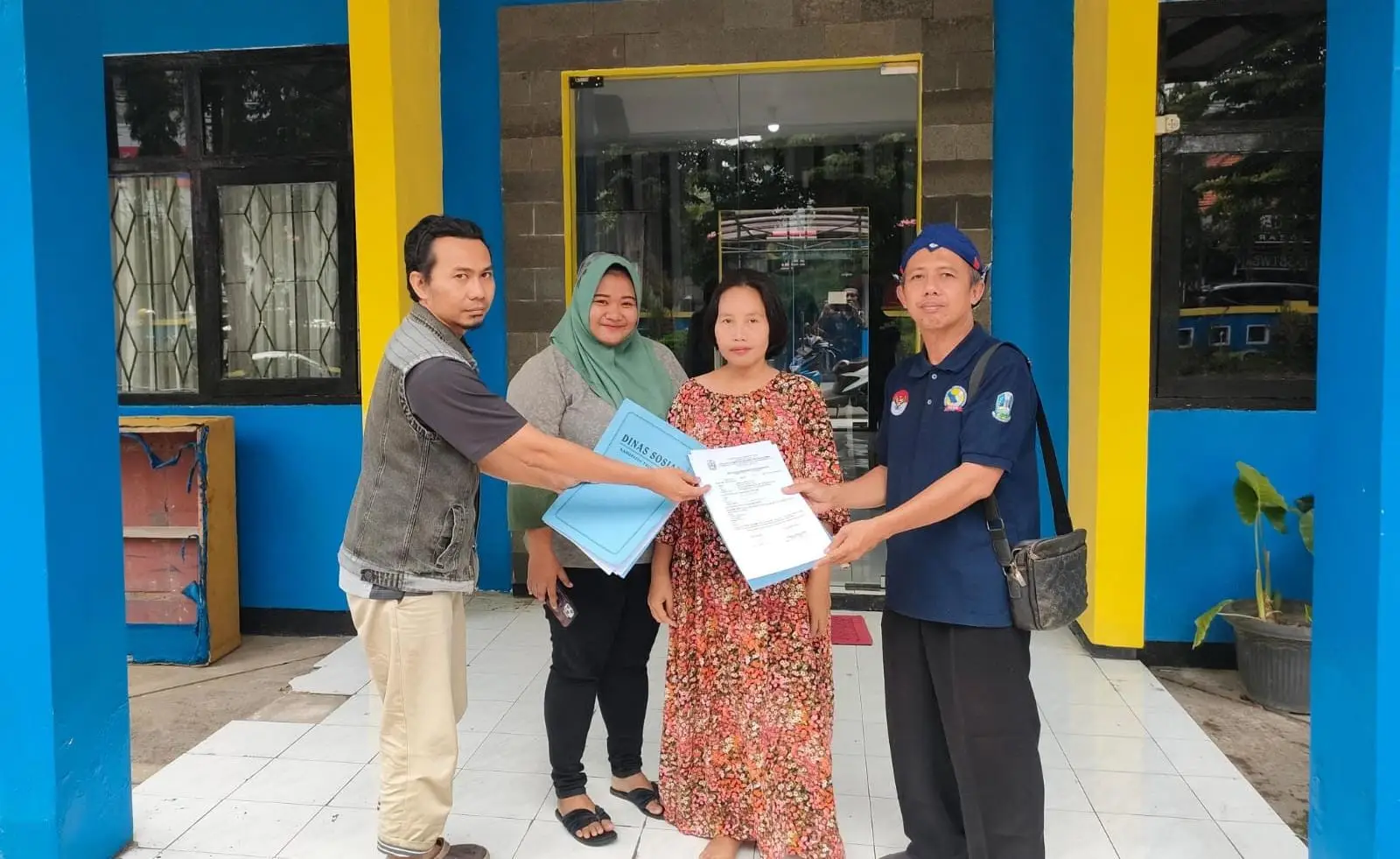 WhatsApp Image 2024 03 21 at 00.33.06 Dinsos Tulungagung Tangani Dua Orang Terlantar Terjaring Razia