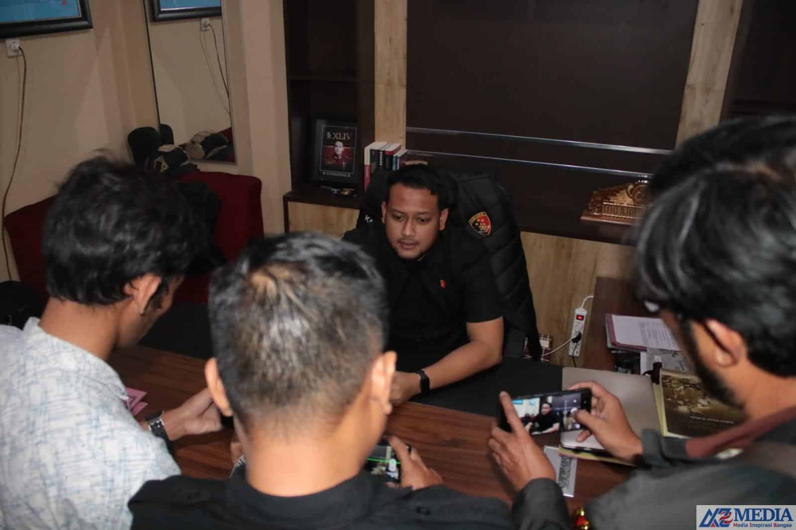 IMG 20231004 WA0008 Polres Nganjuk Kejar Pria Penusuk Seorang Kakek di Desa Sugihwaras, Diduga Pelaku Alami Depresi