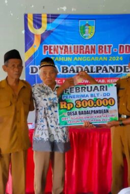 PENYALURAN BLT DD DESA BADAL PANDEAN TAHUN 2024 BERJALAN LANCAR
